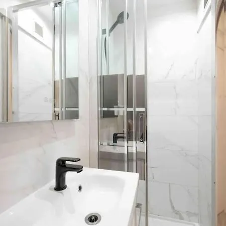 Charming In The Center Of Apartament